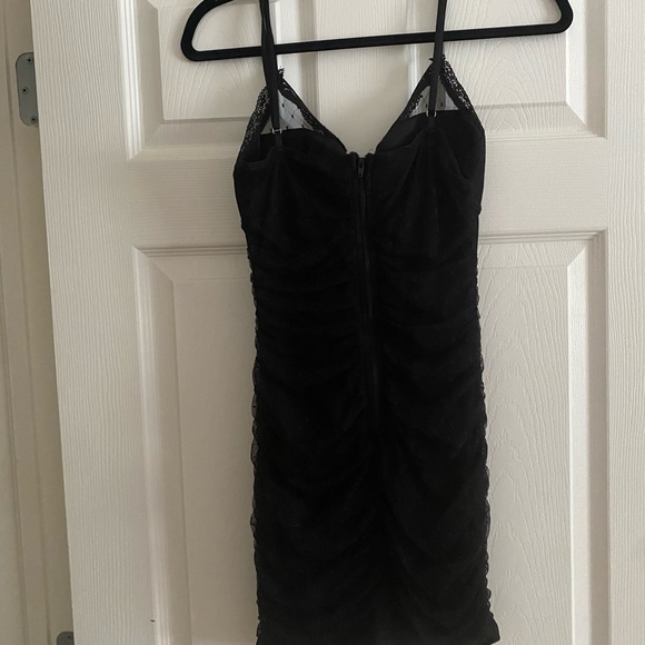 Black mini dress size small. Only worn once - Picture 6 of 7